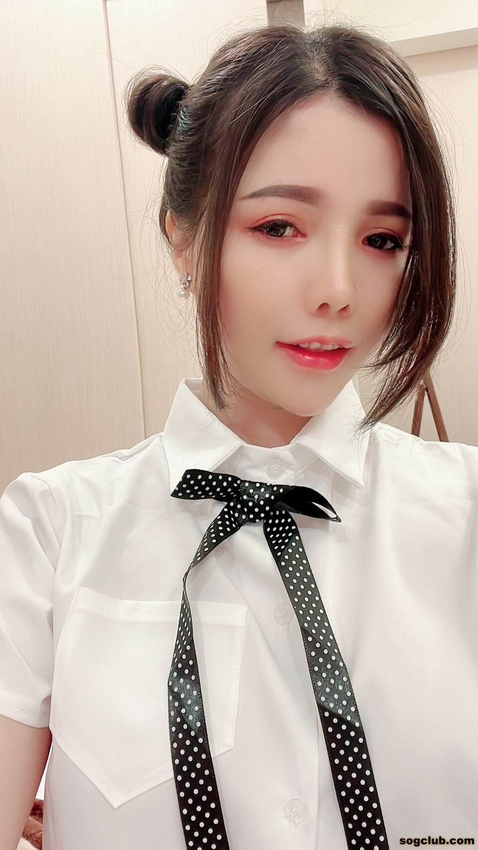 妹子最近的迎賓服，也相當好操作
