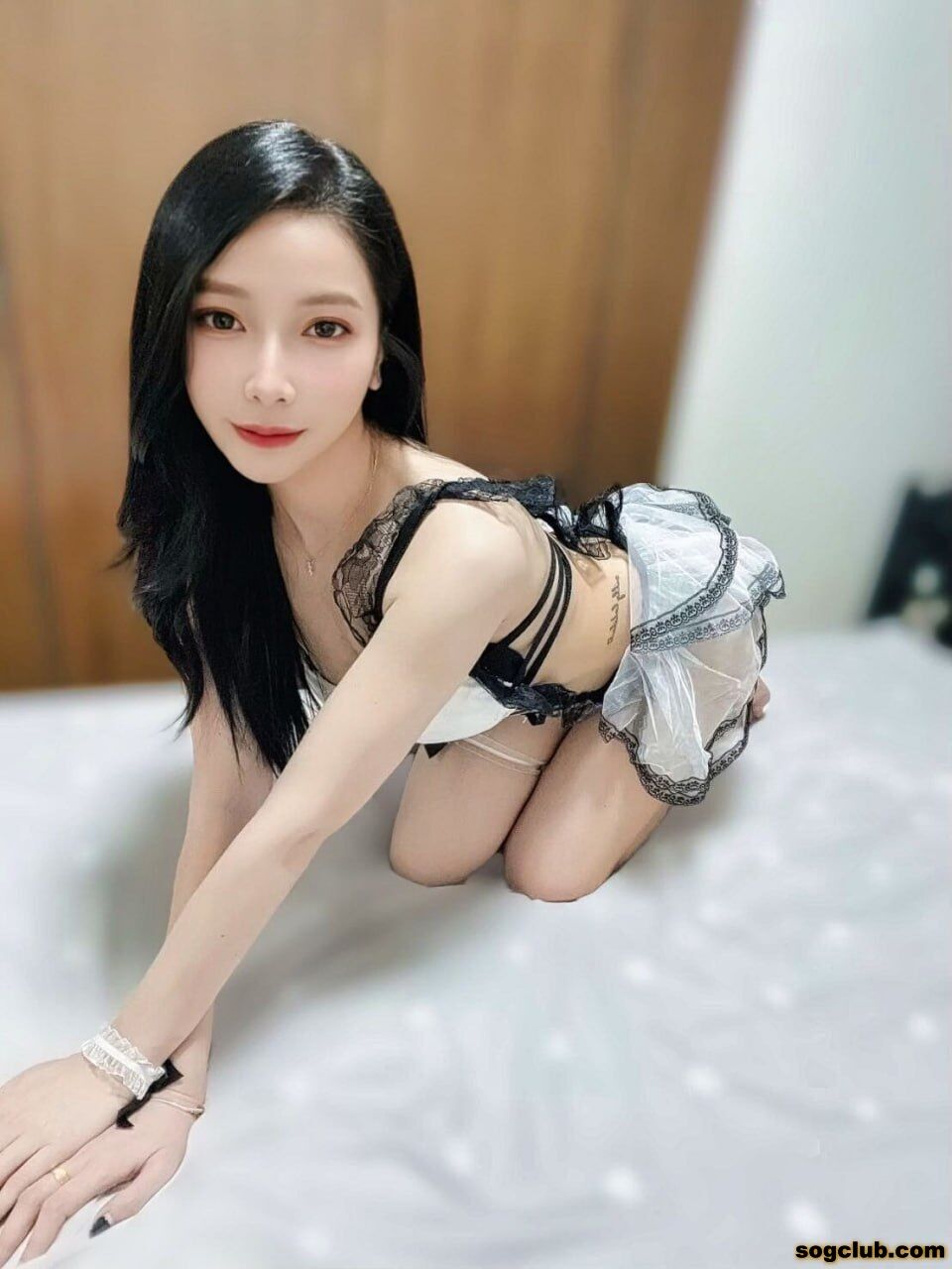 205734dt7121tt3892y04y.jpg
