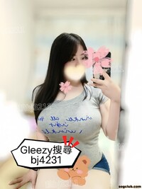 肉肉型的年輕巨乳妹 +1000可無套中出 賴bj3211
