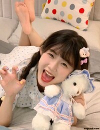 加Gleezy：av0988 依依  162cm.48kg.Bcup 有著氣質長髮 高敏感