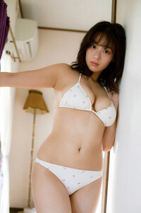 髙野真央