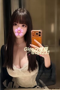 賴bj3211 這種「腰細、臀肥、巨乳」的夢幻組合 是老司機...
